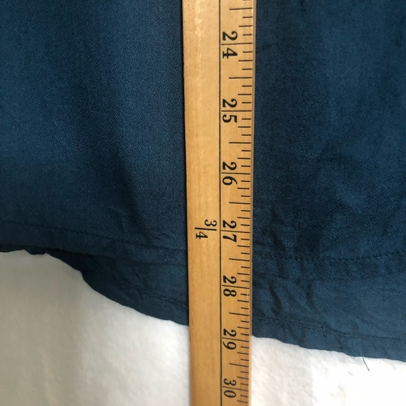 Gimmicks by BKE The Buckle Lace Up Top Women Size Large Navy Blue Long Sleeve - Picture 6 of 6